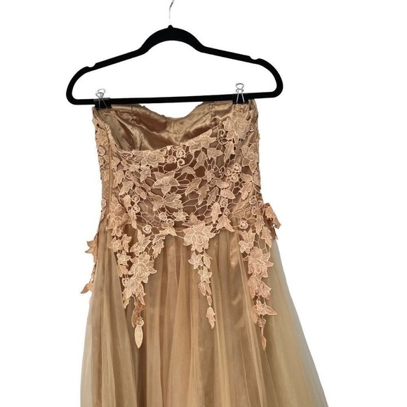 JS Collections Ethereal Champagne Floral Lace Tulle‎ Strapless Dress - Picture 2 of 11